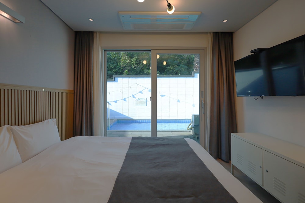 pool and villa sorang