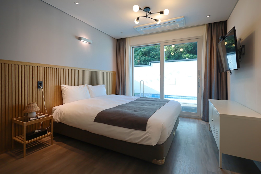 pool and villa sorang