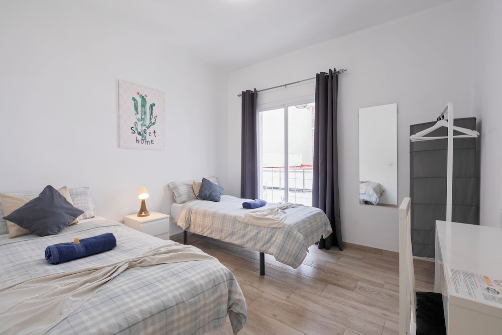 tenerife urban rooms