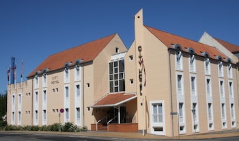 city hotel apartments