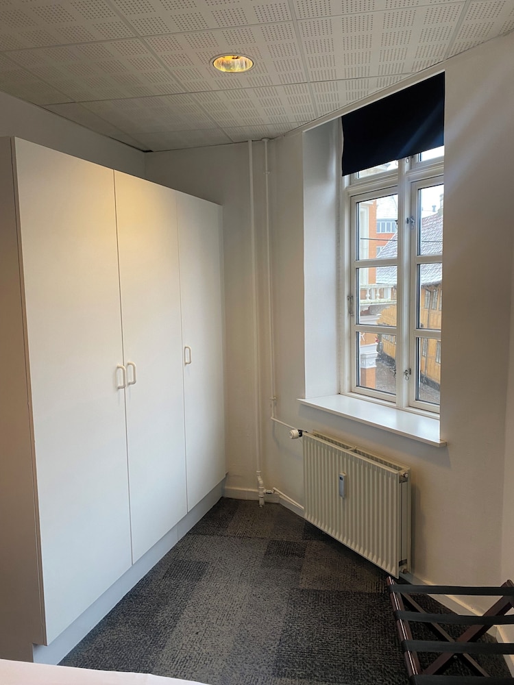 city hotel apartments