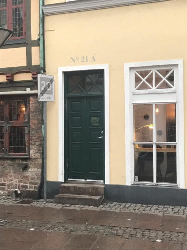 city hotel apartments