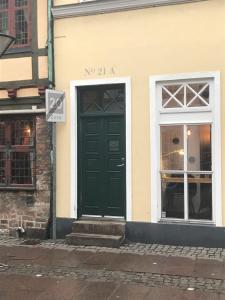 city hotel apartments