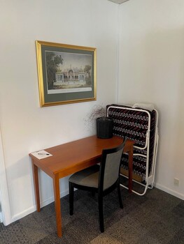 city hotel apartments