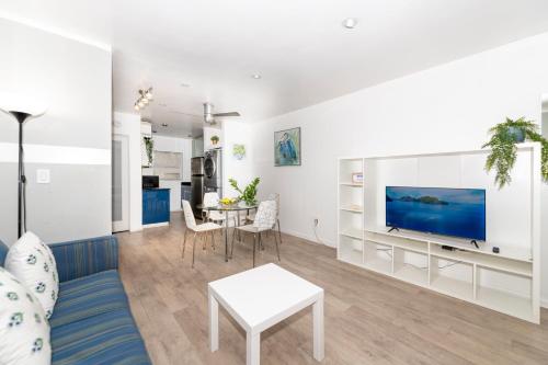 sofi beach apartment