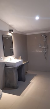 dream hotel