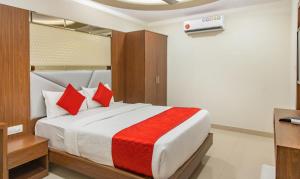Hotel Hometown Near Sion,Mumbai Suburban>>Mumbai,3 star