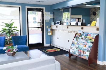 Super 8 By Wyndham Marion Nc,Marion>>Asheville,2 star
