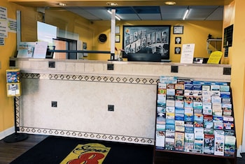 Super 8 By Wyndham Marion Nc,Marion>>Asheville,2 star