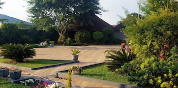 sago palm executive lodge
