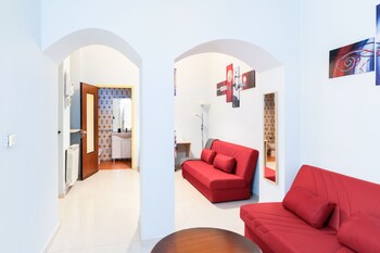 dante subway apartment