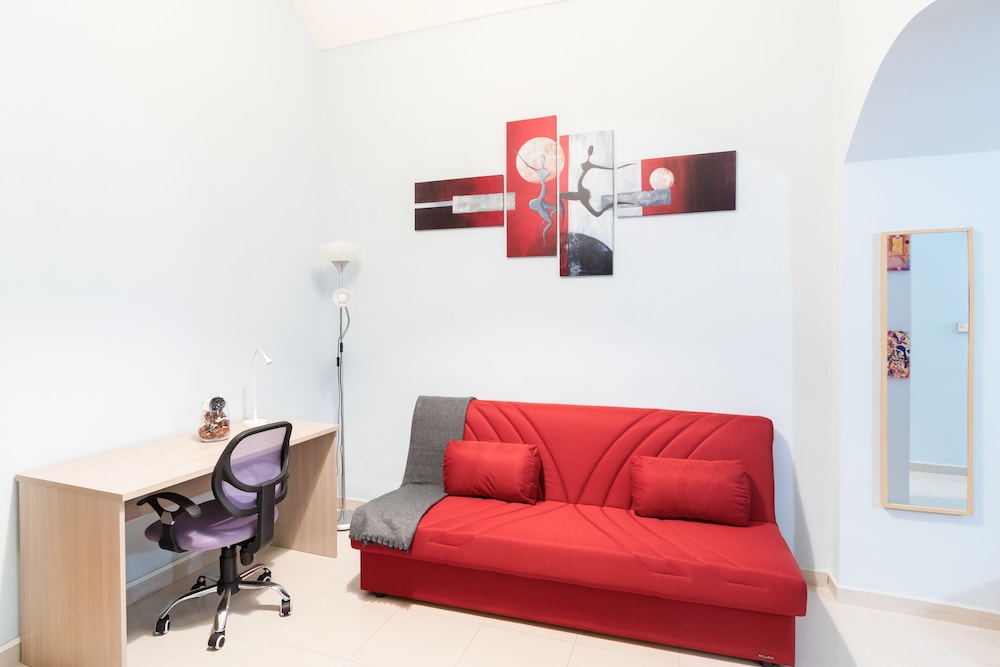 dante subway apartment