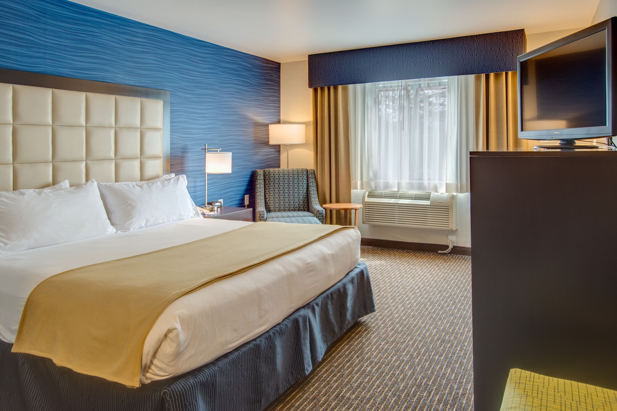 holiday inn express bellingham by ihg