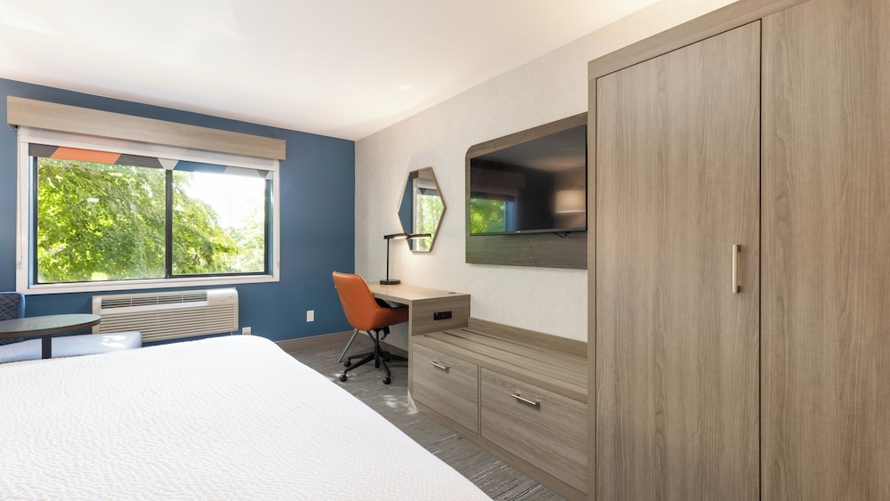 holiday inn express bellingham by ihg
