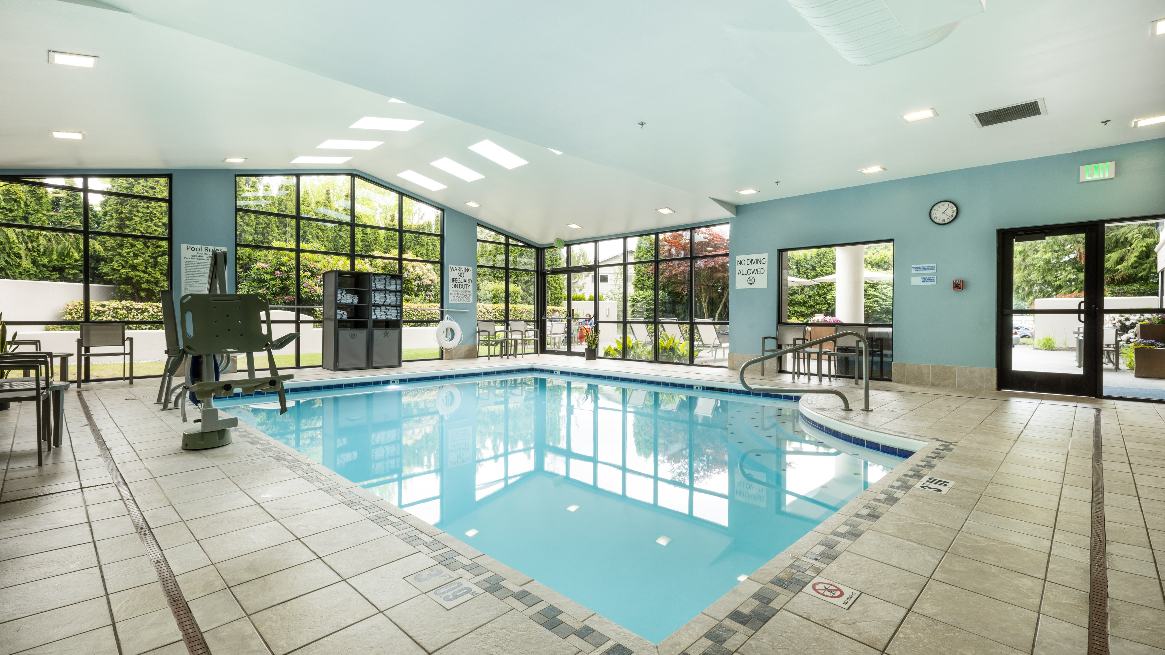 holiday inn express bellingham by ihg
