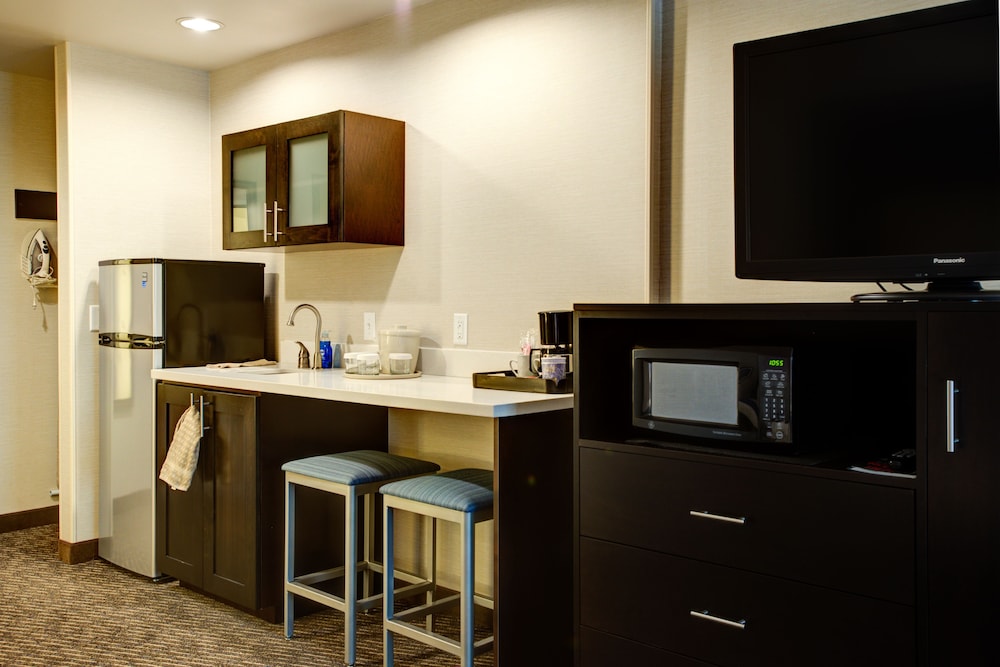 holiday inn express bellingham by ihg
