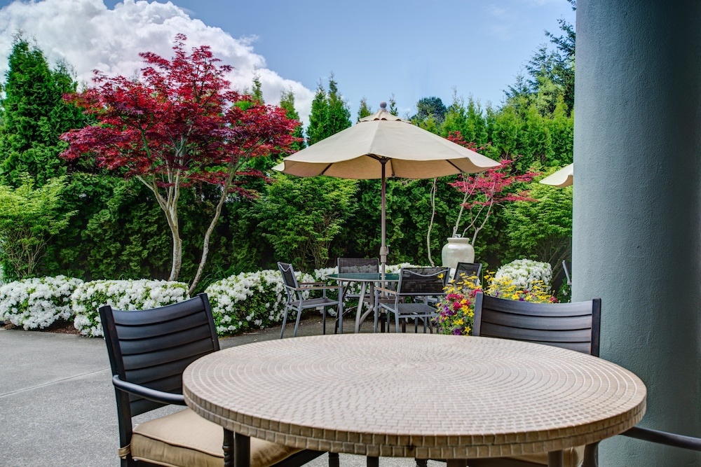 holiday inn express bellingham by ihg