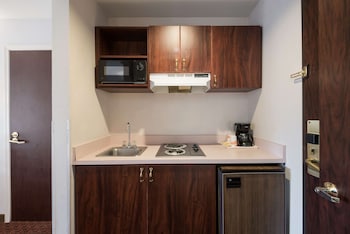 quality inn grand suites bellingham