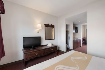 quality inn grand suites bellingham