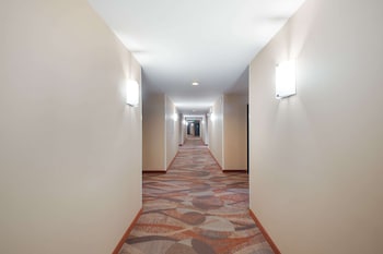 quality inn grand suites bellingham