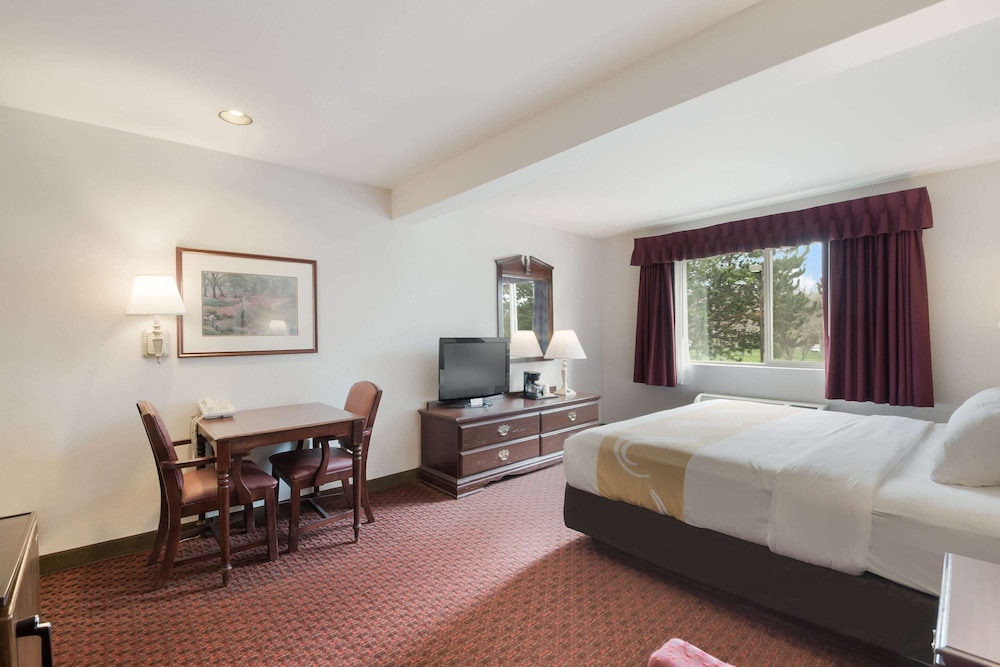 quality inn grand suites bellingham