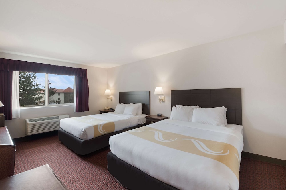 quality inn grand suites bellingham