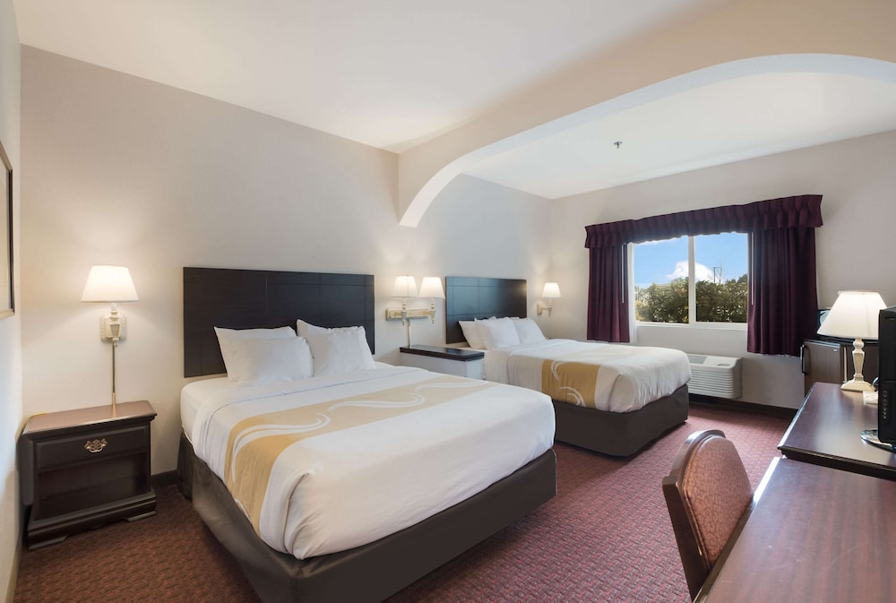 quality inn grand suites bellingham