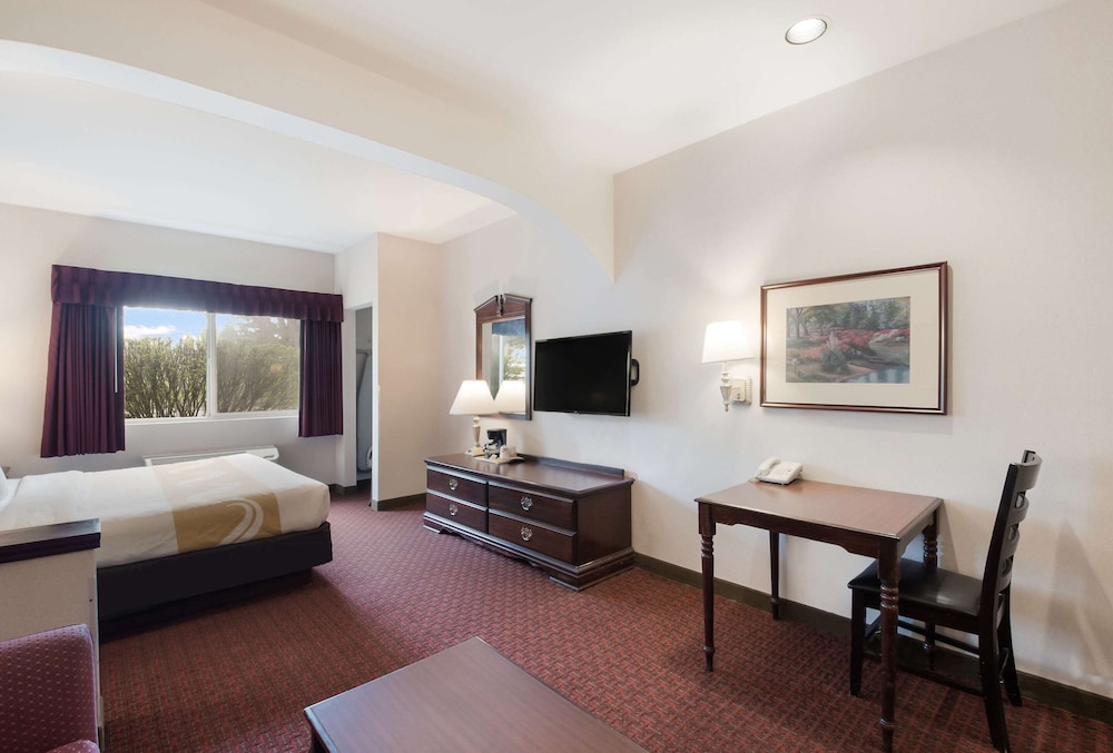 quality inn grand suites bellingham