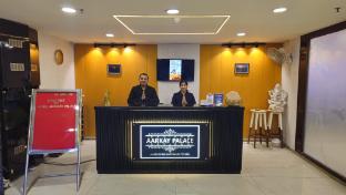 hotel aarkay palace