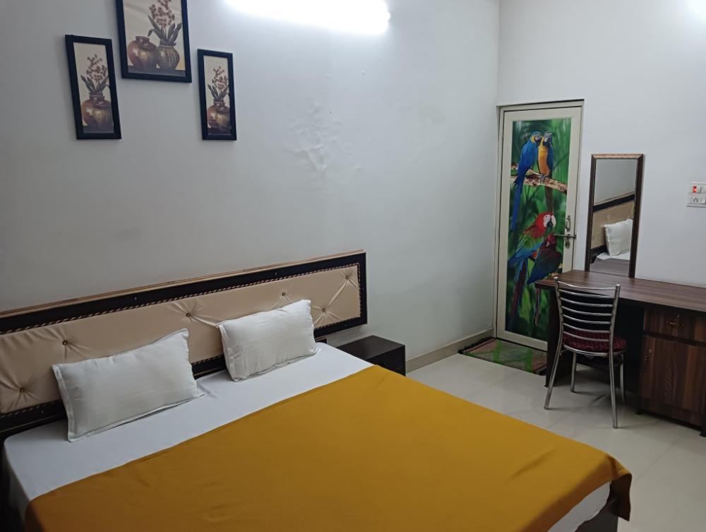 varuna palace varanasi