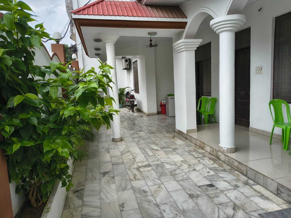 varuna palace varanasi