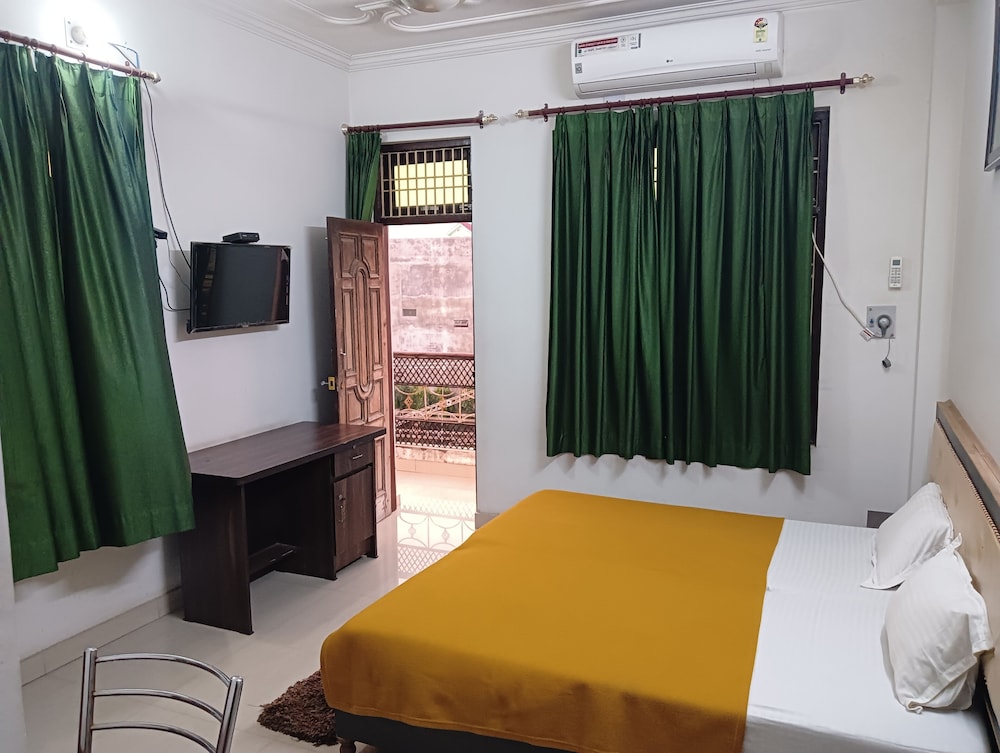 varuna palace varanasi