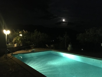 Chambres Dhotes La Villa Des Poetes,531 Chemin De Bellevue,1 star