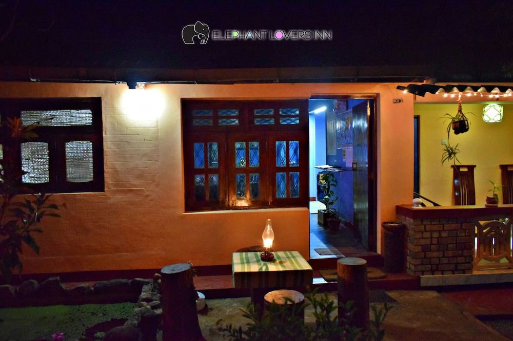 elephant lovers inn