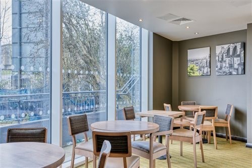 premier inn london new southgate