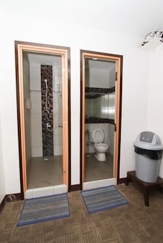 dg budget hotel salem