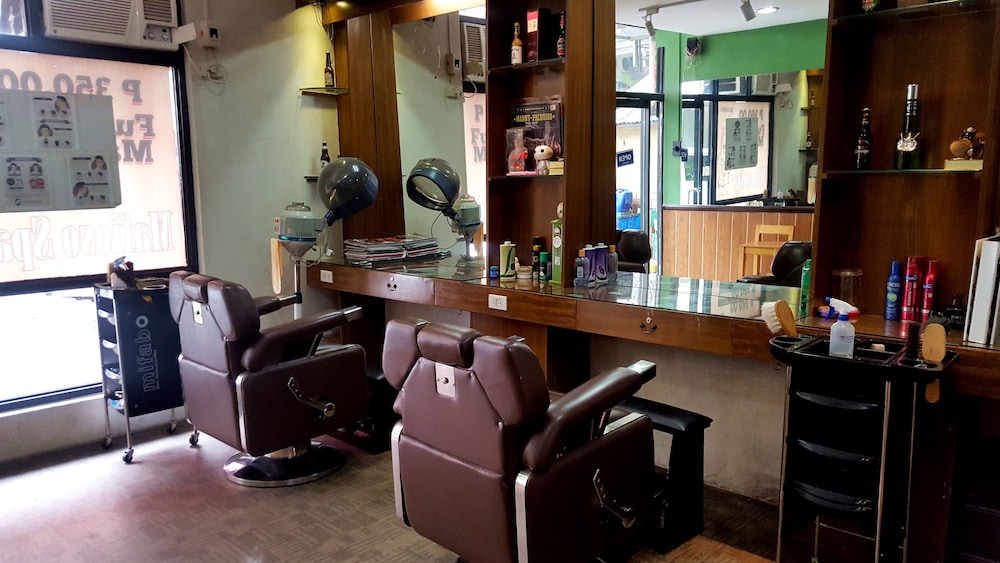 dg budget hotel salem