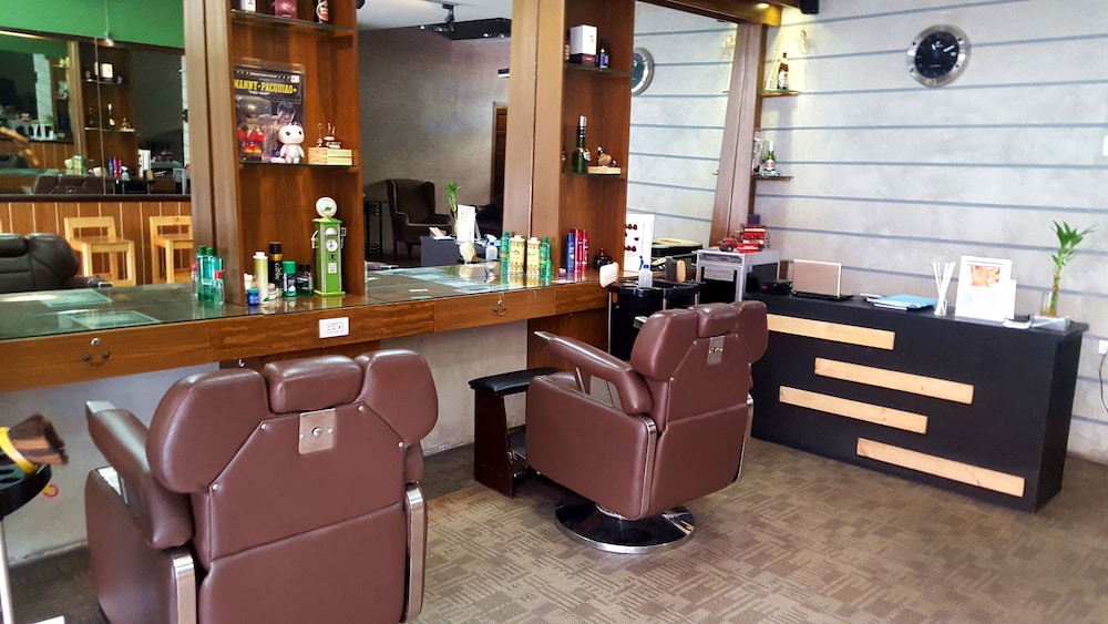 dg budget hotel salem