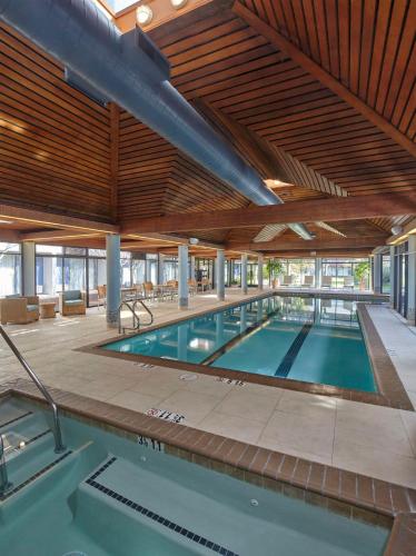 doubletree by hilton hotel berkeley marina