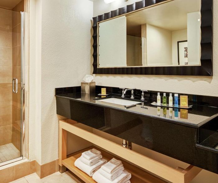 doubletree by hilton hotel berkeley marina
