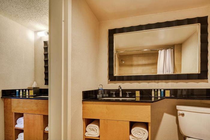 doubletree by hilton hotel berkeley marina