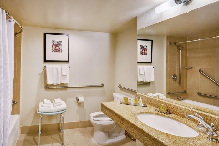 doubletree by hilton hotel berkeley marina