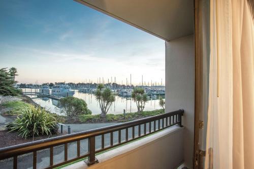 doubletree by hilton hotel berkeley marina