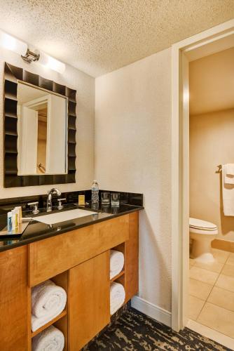 doubletree by hilton hotel berkeley marina
