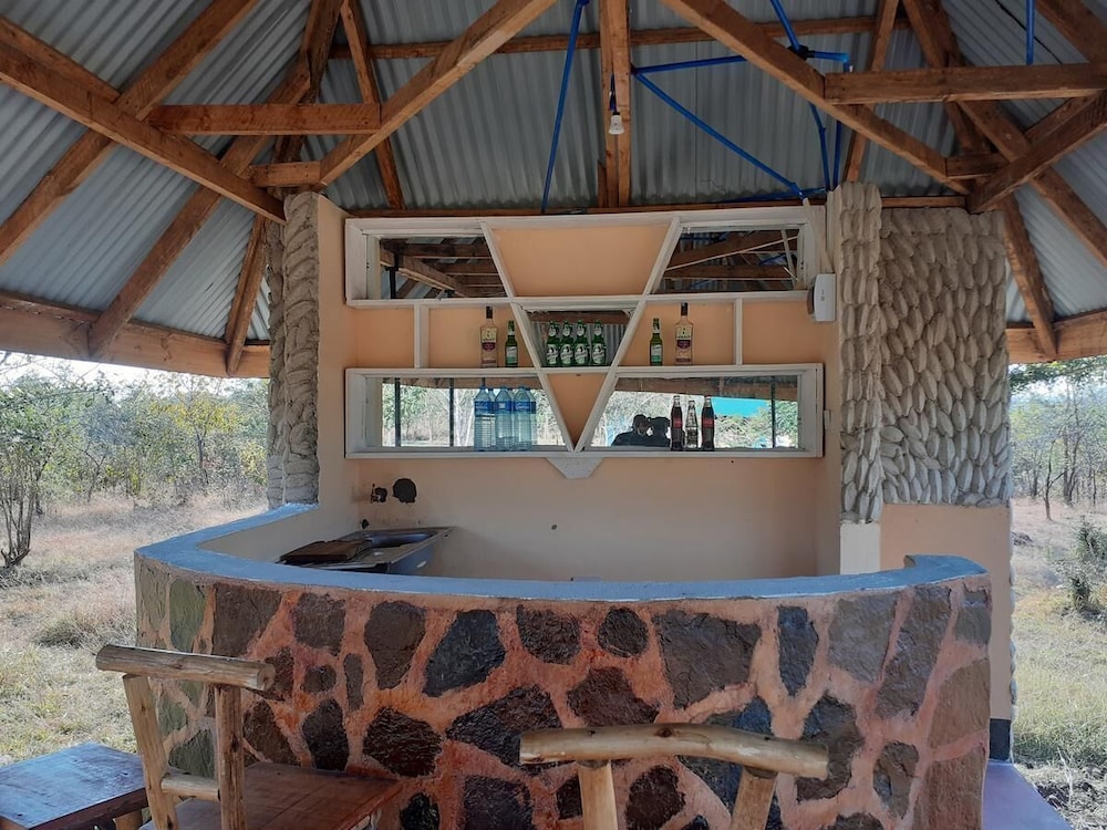 mikumi faru luxury tented campsite