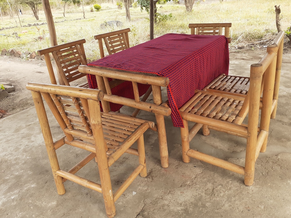 mikumi faru luxury tented campsite