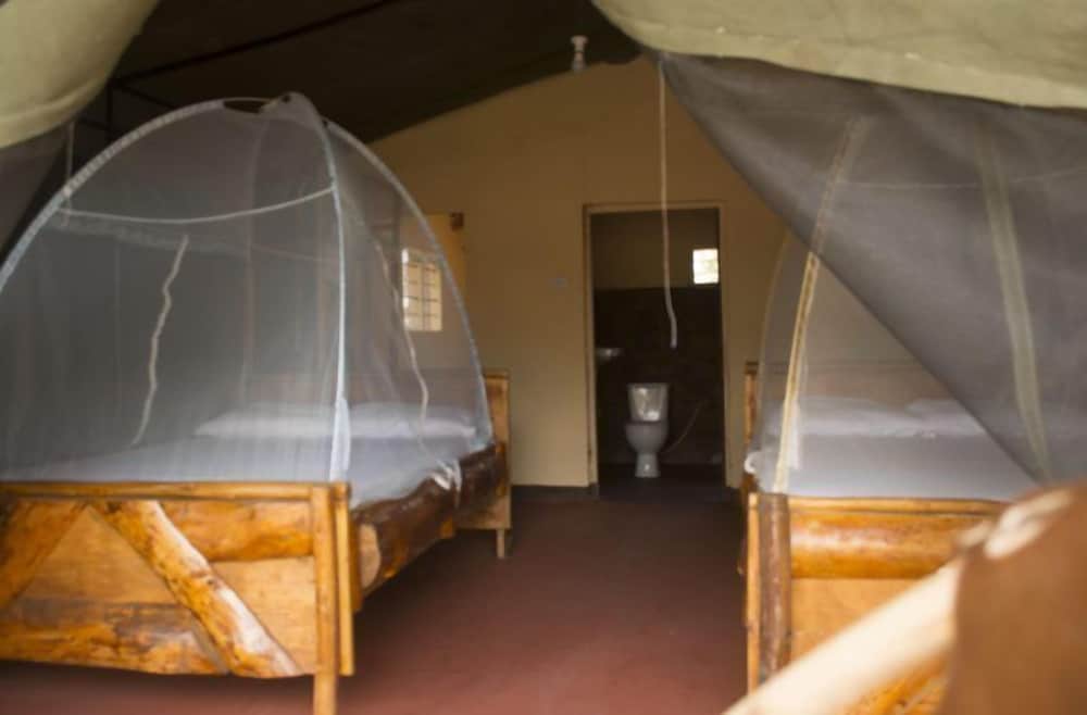 mikumi faru luxury tented campsite