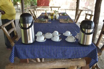 mikumi faru luxury tented campsite