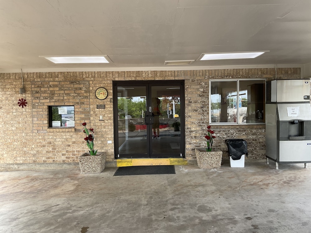 glen rose inn and suites