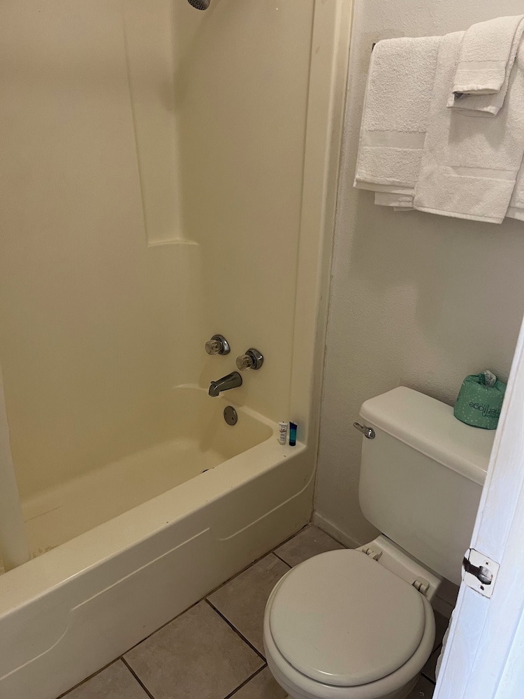 glen rose inn and suites